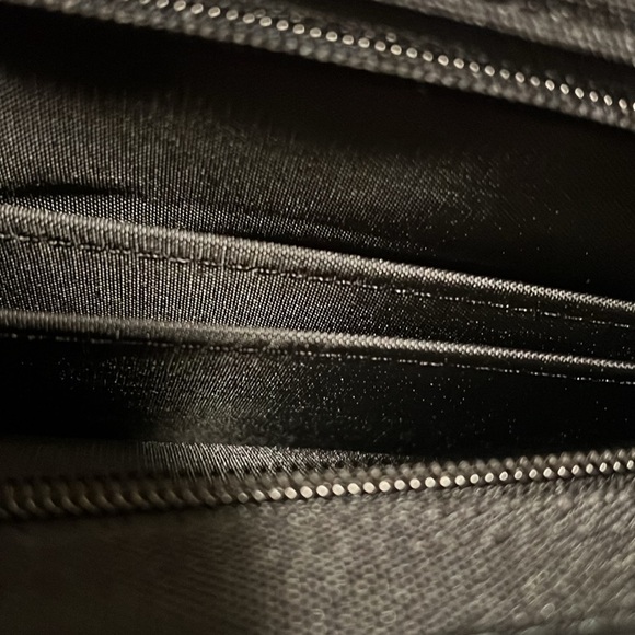 NWT black computer case with hand and shoulder straps - Picture 9 of 10